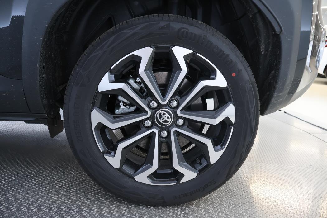 TOYOTA Yaris Cross 2026
