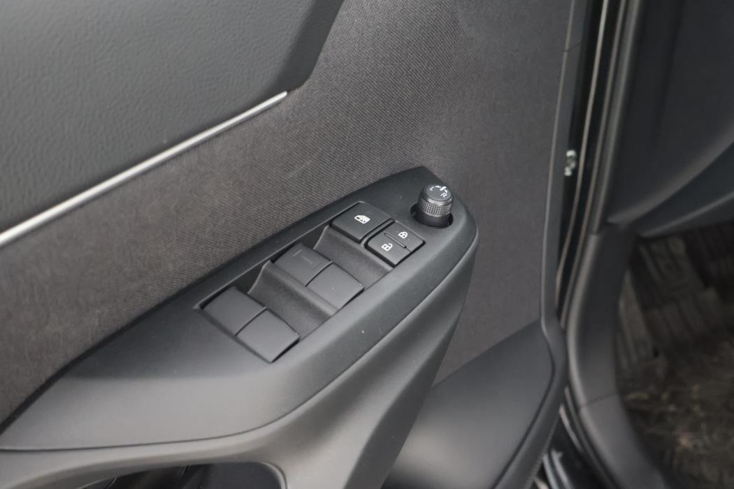 TOYOTA Yaris Cross 2026