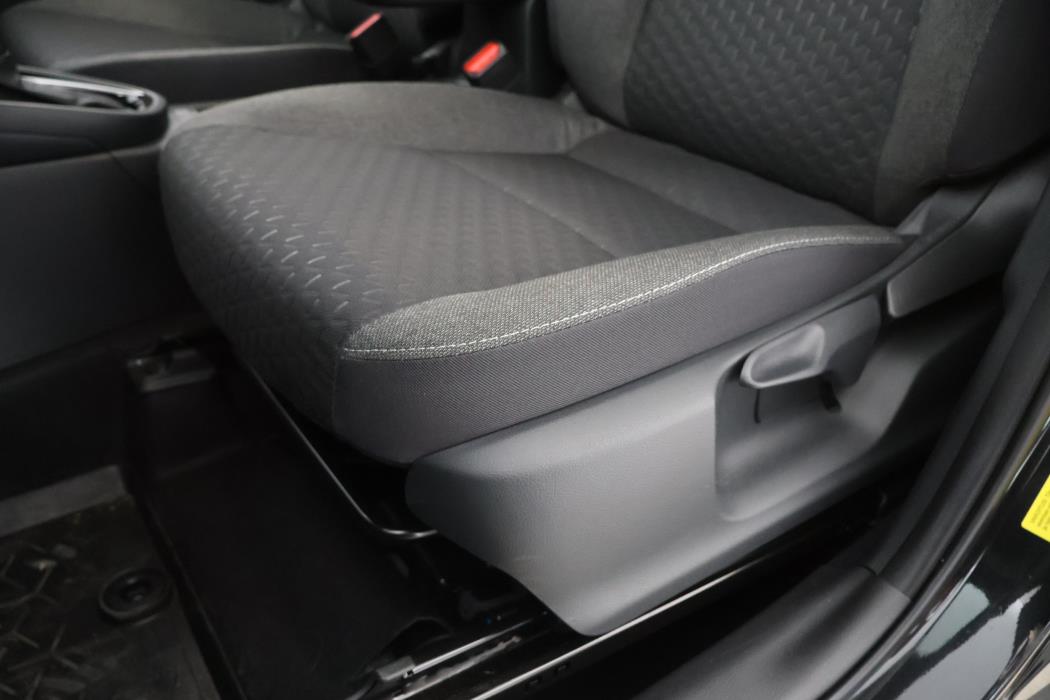 TOYOTA Yaris Cross 2026