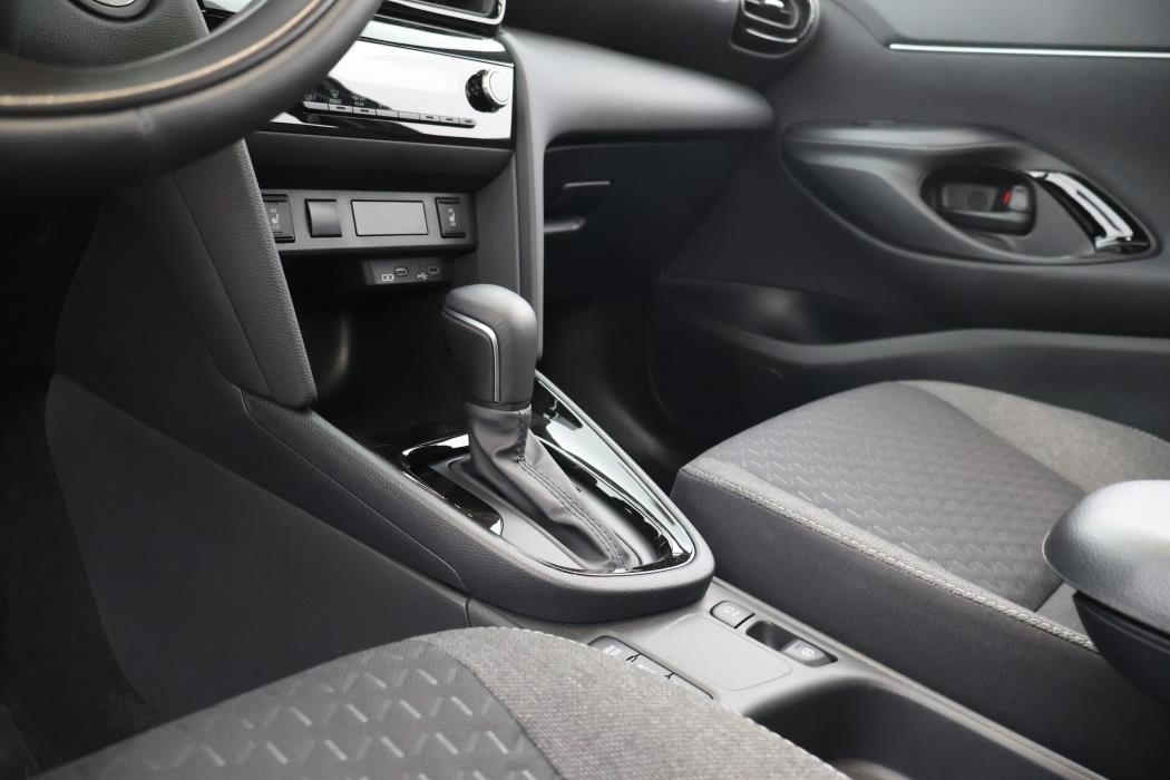 TOYOTA Yaris Cross 2026