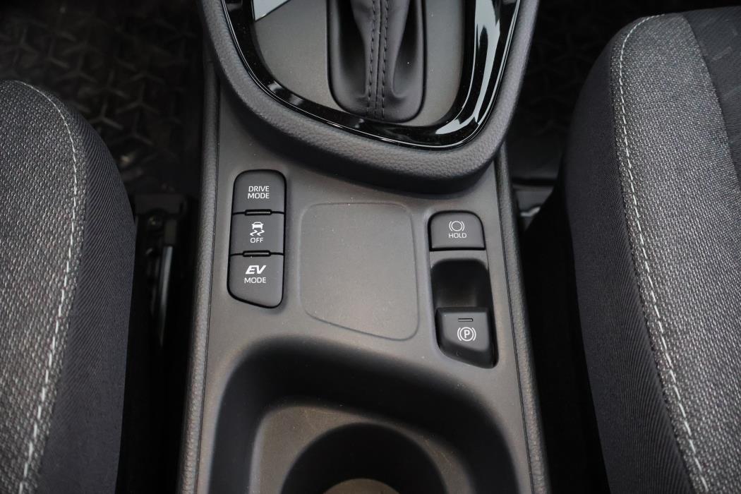 TOYOTA Yaris Cross 2026