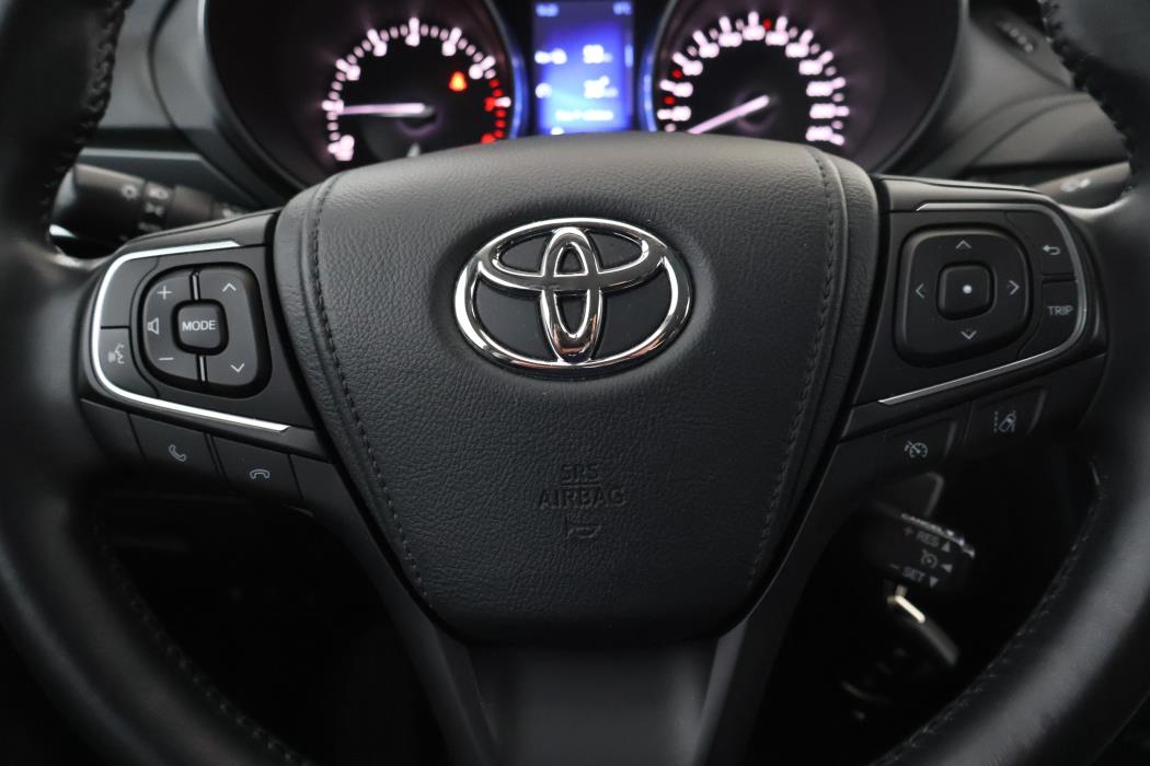 TOYOTA Avensis 2018