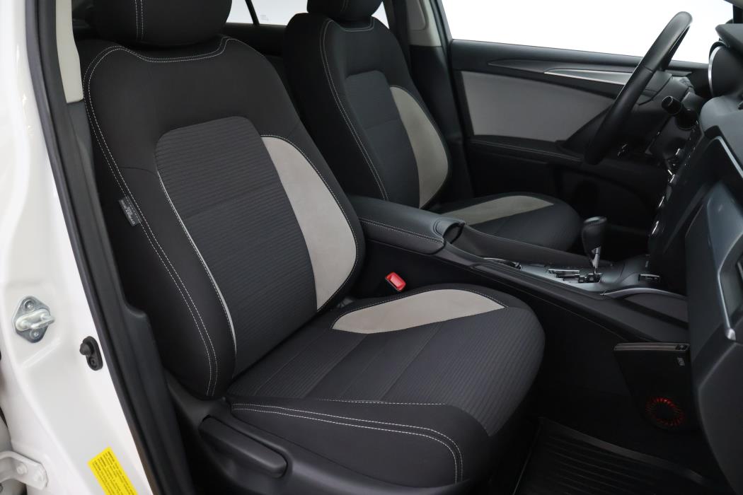 TOYOTA Avensis 2018