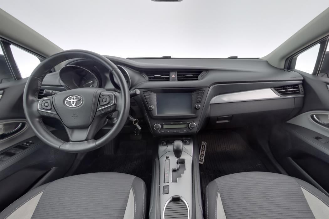 TOYOTA Avensis 2018