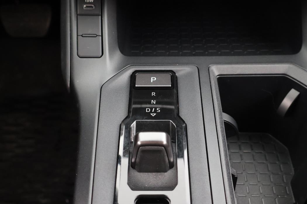 TOYOTA RAV4 2026
