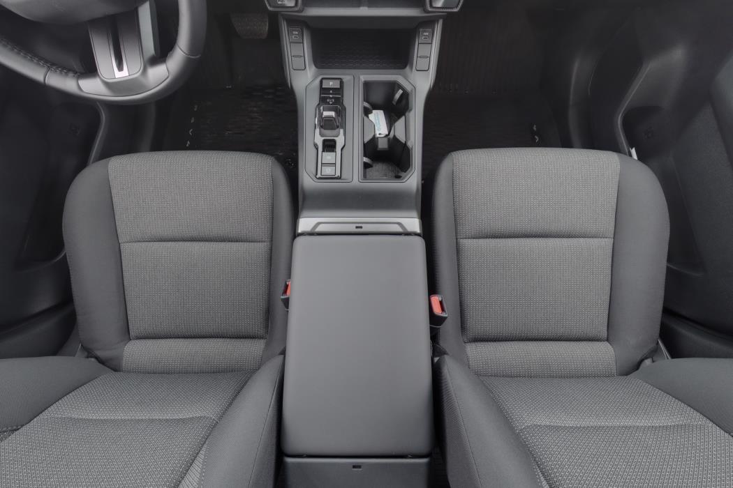 TOYOTA RAV4 2026