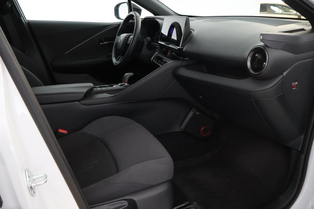 TOYOTA C-HR 2025