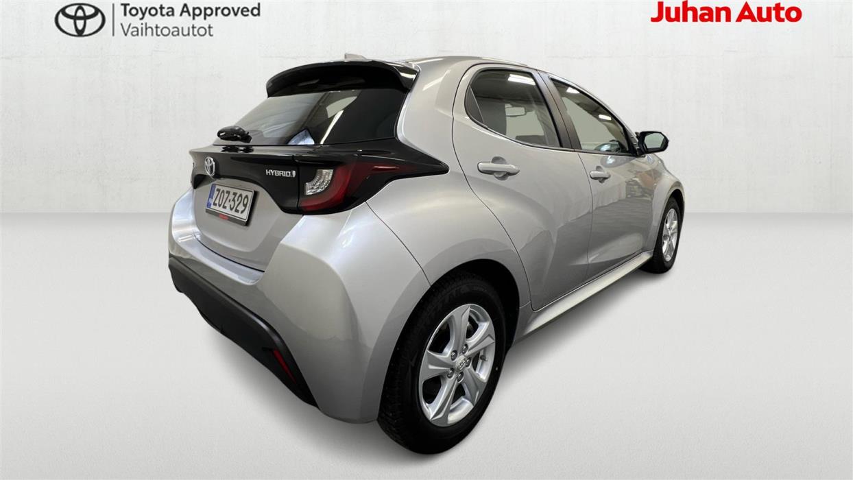 TOYOTA Yaris 2023