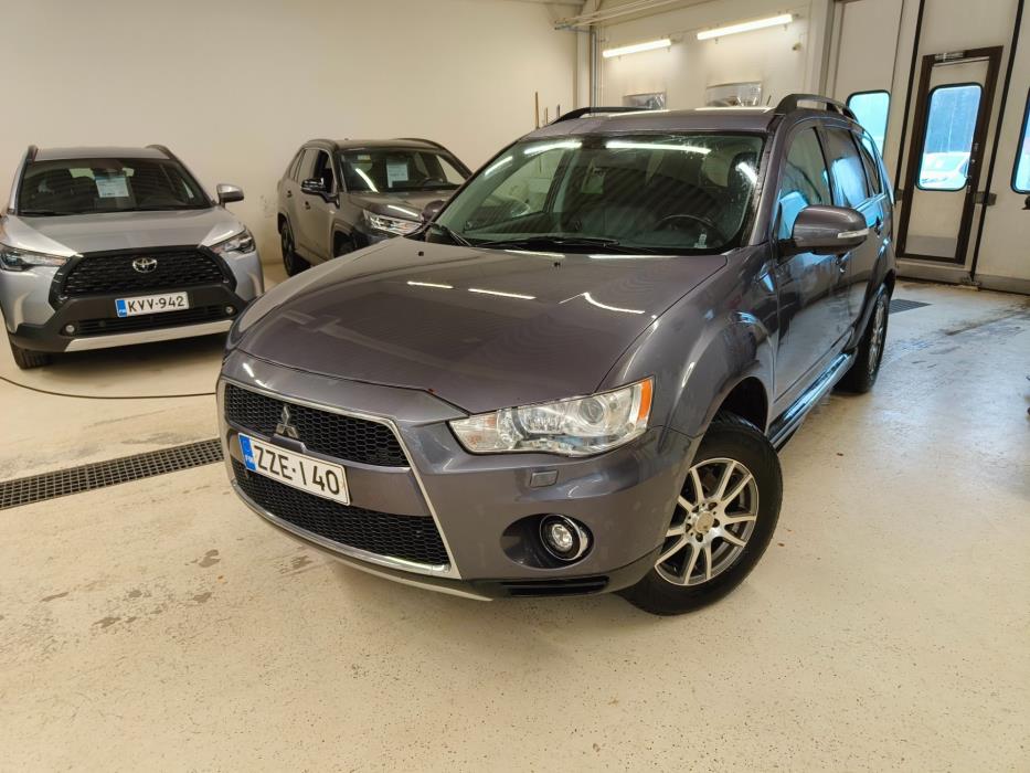 MITSUBISHI OUTLANDER 2011