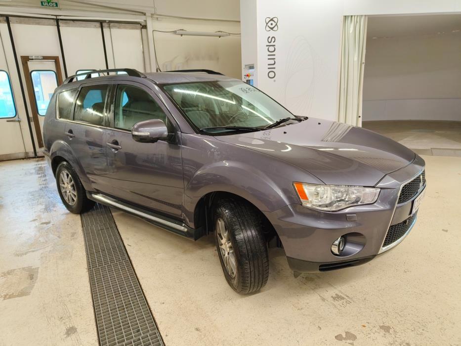 MITSUBISHI OUTLANDER 2011