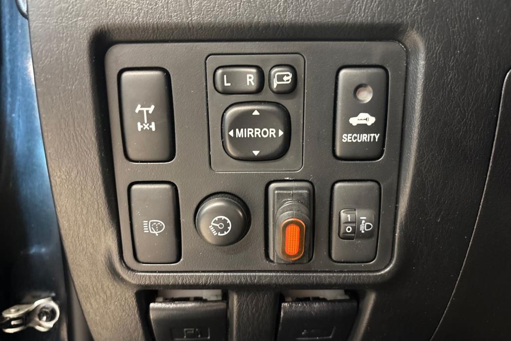 TOYOTA Hilux 2015
