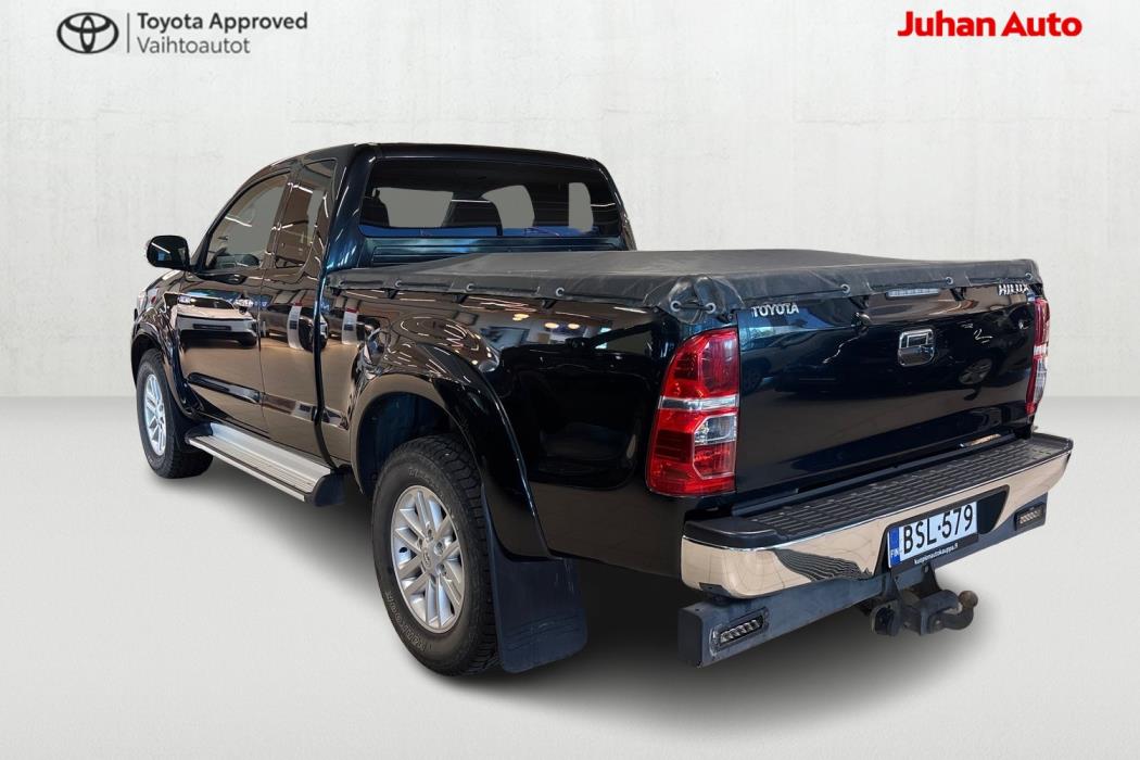TOYOTA Hilux 2015