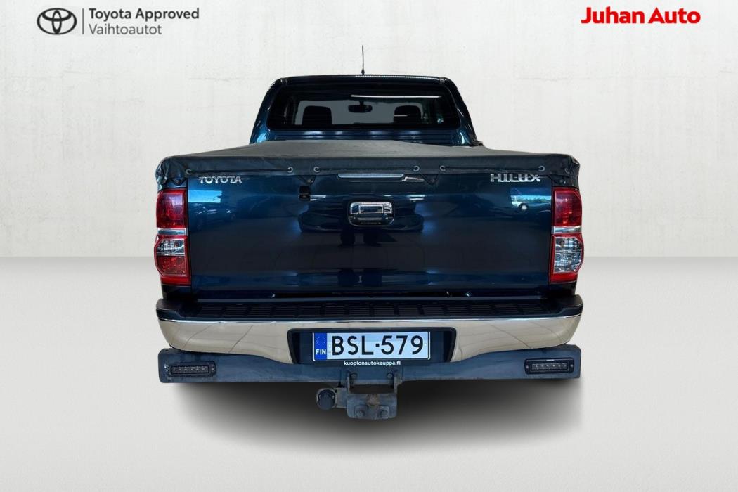 TOYOTA Hilux 2015