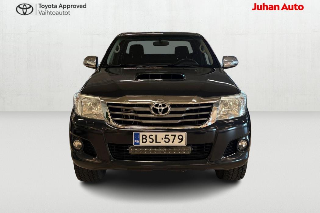 TOYOTA Hilux 2015