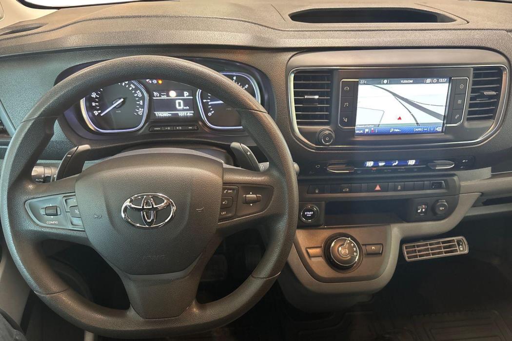 TOYOTA PROACE 2017