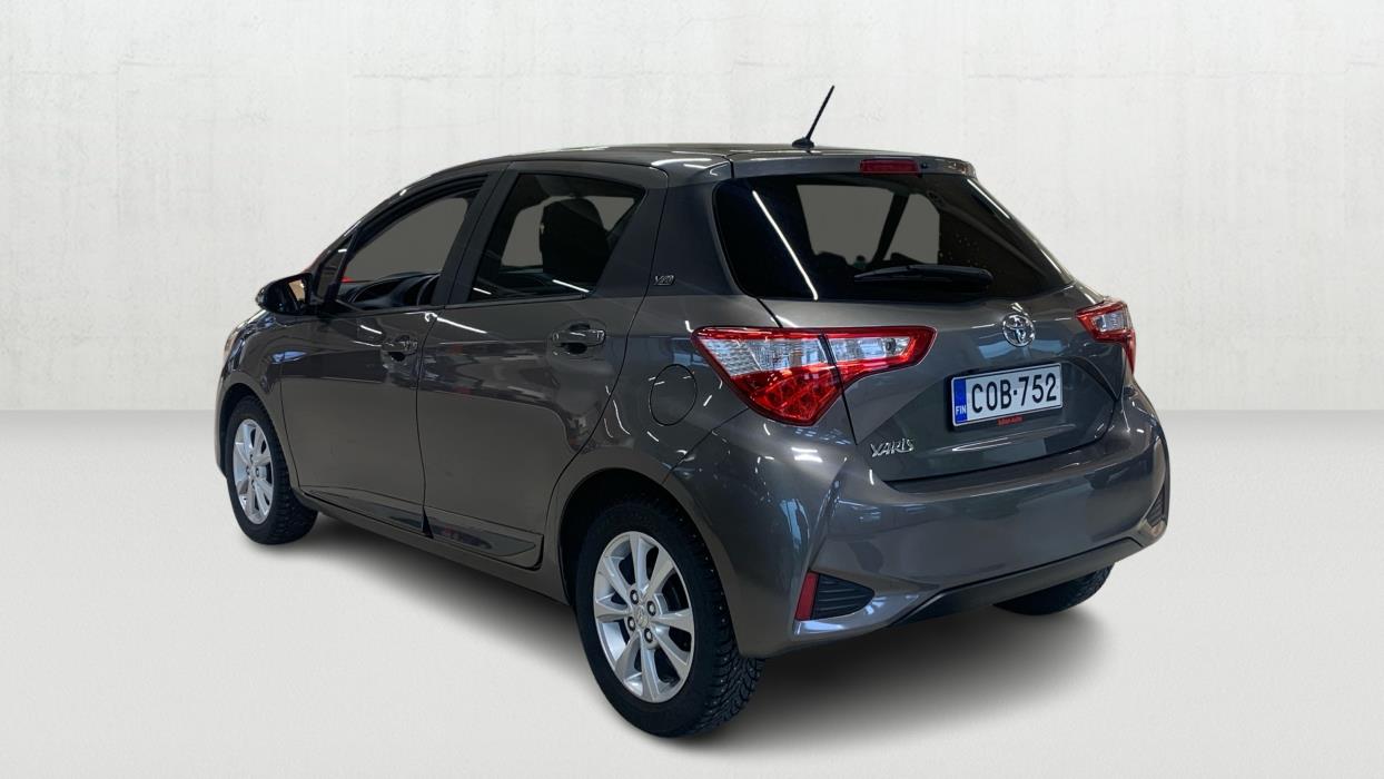 TOYOTA Yaris 2019