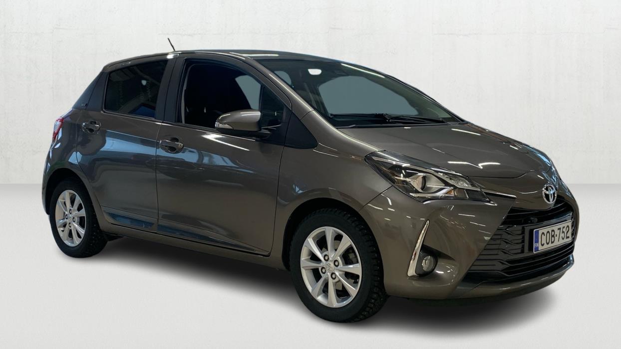TOYOTA Yaris 2019