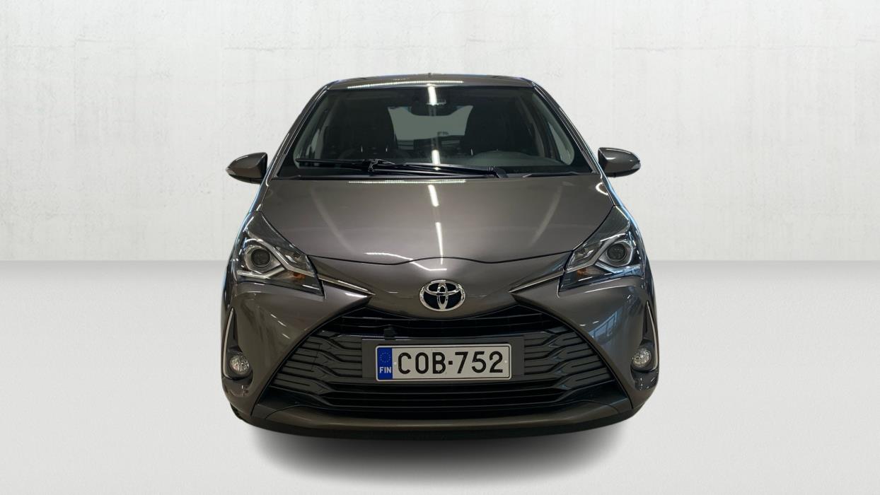 TOYOTA Yaris 2019