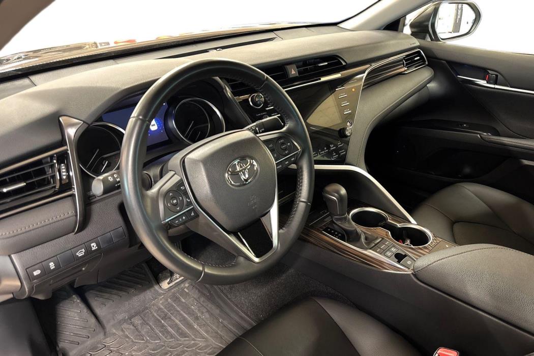 TOYOTA CAMRY 2020