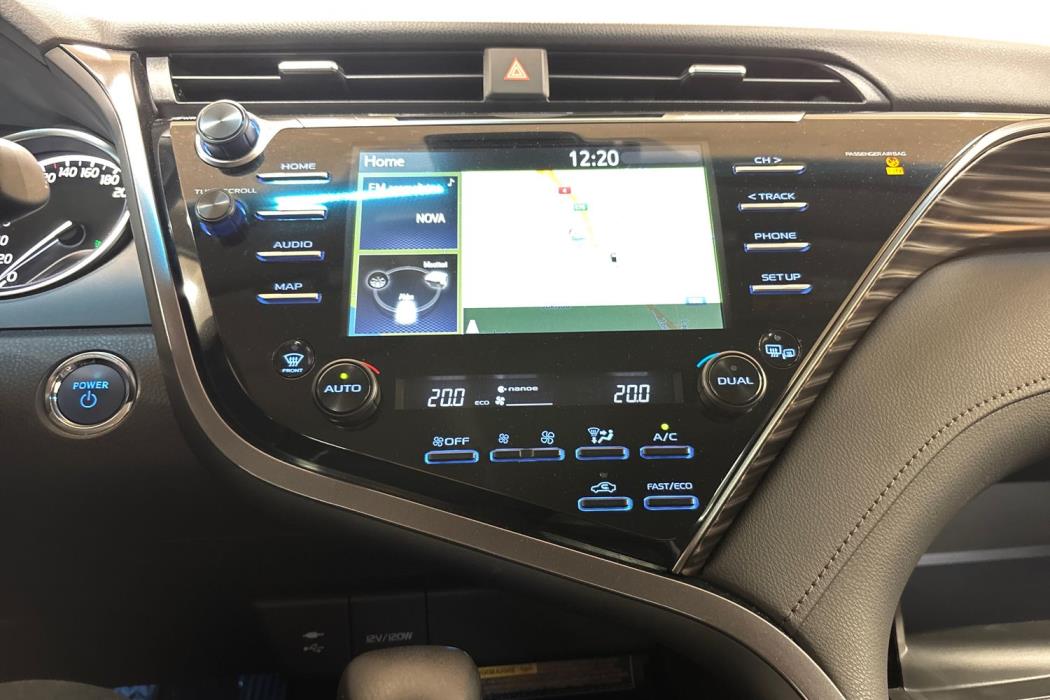 TOYOTA CAMRY 2020