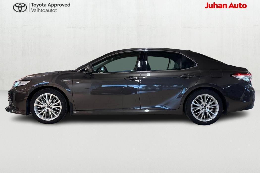 TOYOTA CAMRY 2020