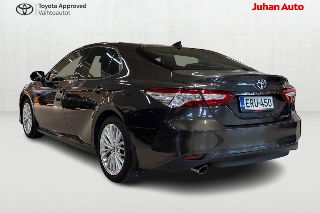 TOYOTA CAMRY 2020
