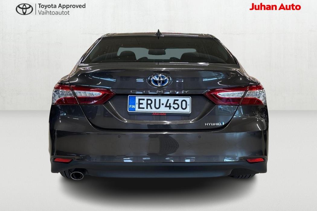 TOYOTA CAMRY 2020
