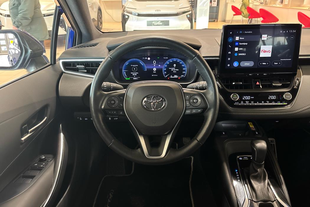 TOYOTA Corolla 2024