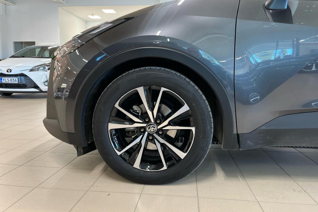 Toyota C-HR 2025
