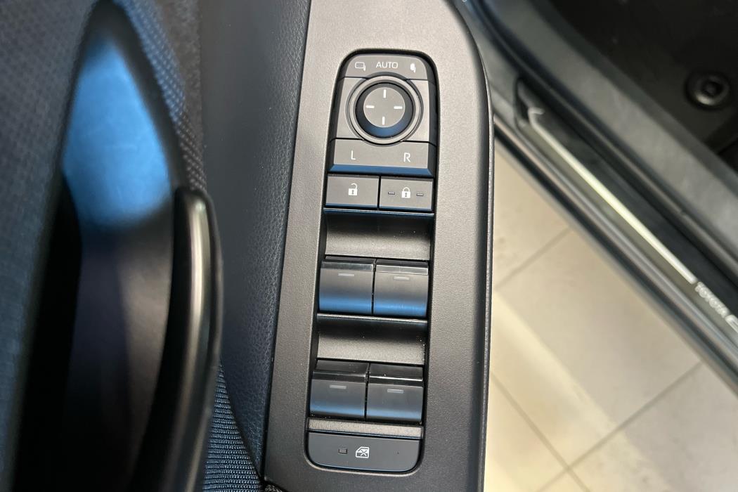 Toyota C-HR 2025