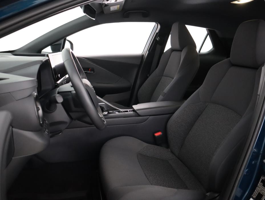 TOYOTA C-HR 2024