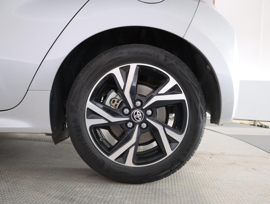 TOYOTA Yaris 2024