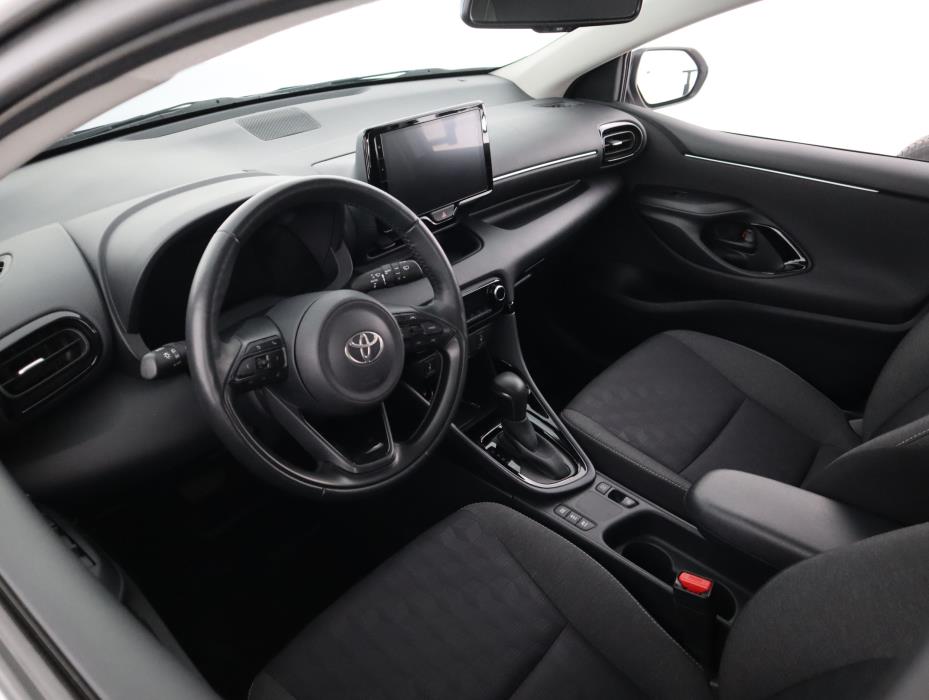 TOYOTA Yaris 2024