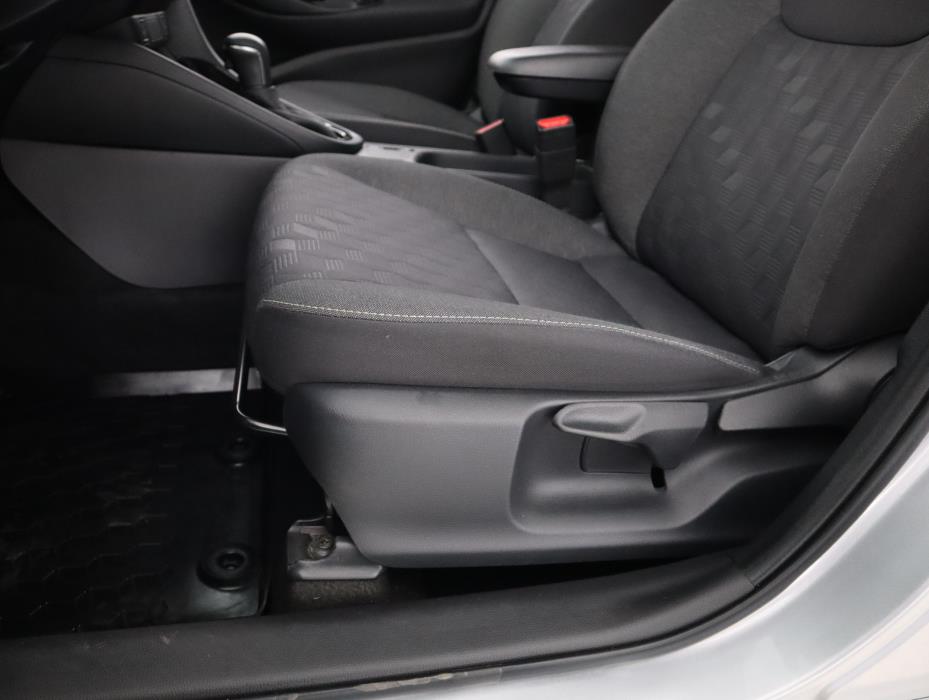 TOYOTA Yaris 2024