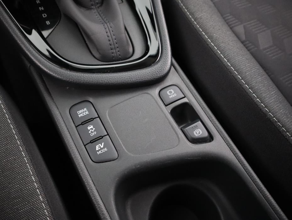 TOYOTA Yaris 2024