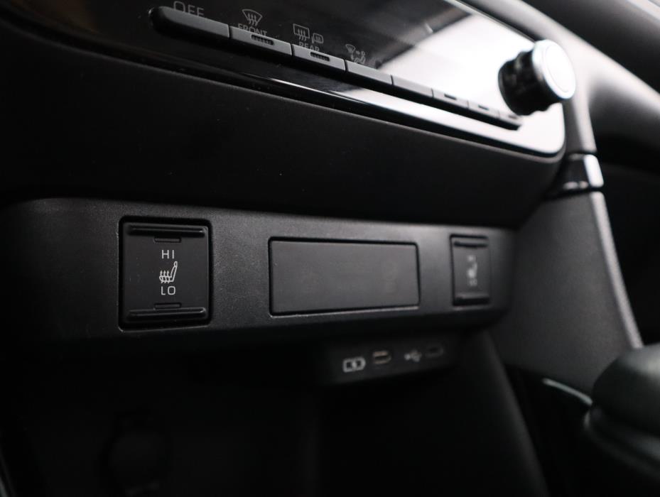 TOYOTA Yaris 2024