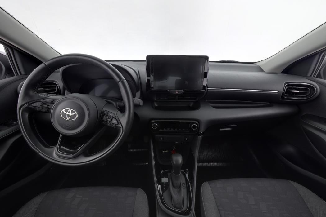 TOYOTA Yaris 2024