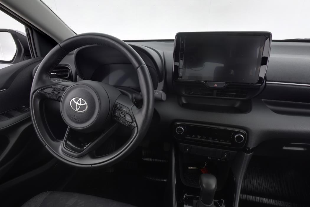 TOYOTA Yaris 2024
