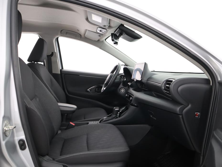TOYOTA Yaris 2024