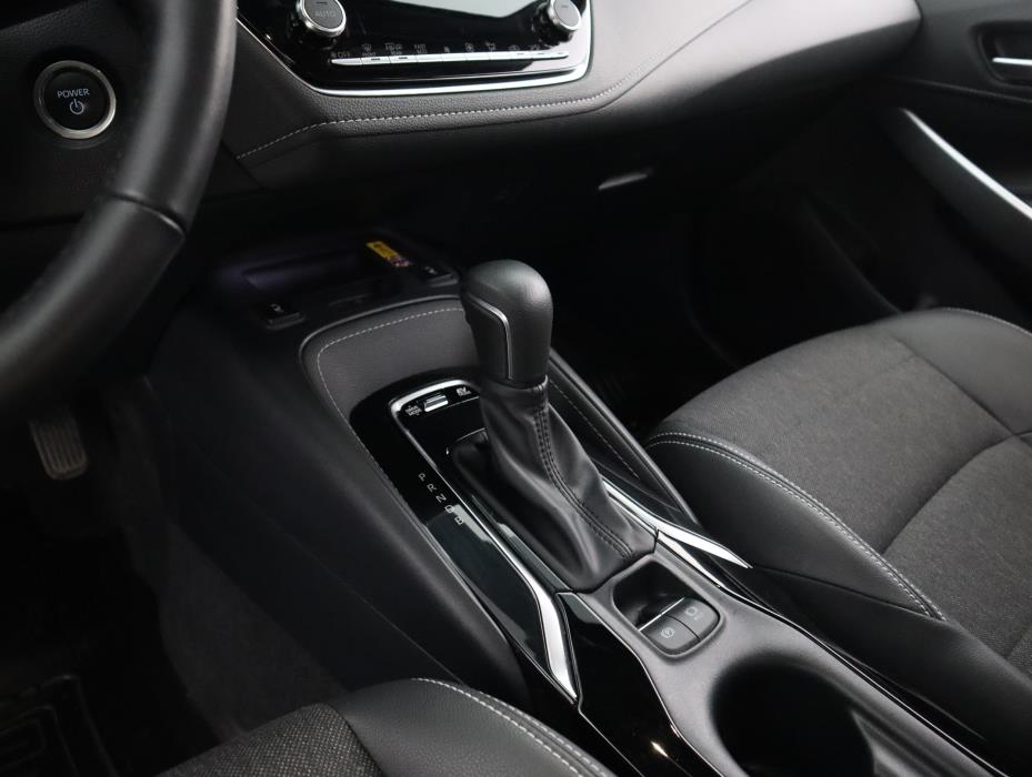 TOYOTA Corolla 2024