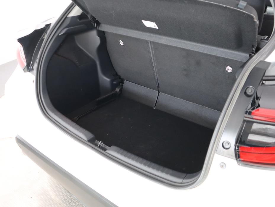 TOYOTA Yaris 2025