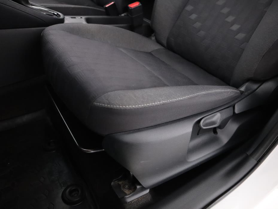 TOYOTA Yaris 2025