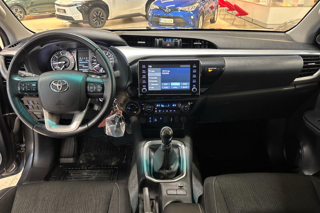 TOYOTA Hilux 2022