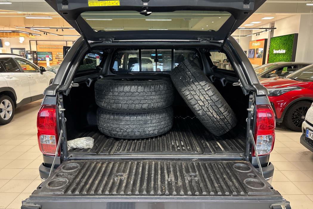 TOYOTA Hilux 2022