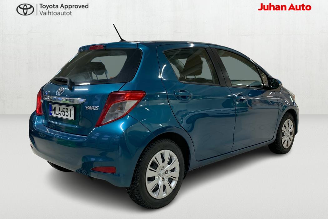 TOYOTA Yaris 2012