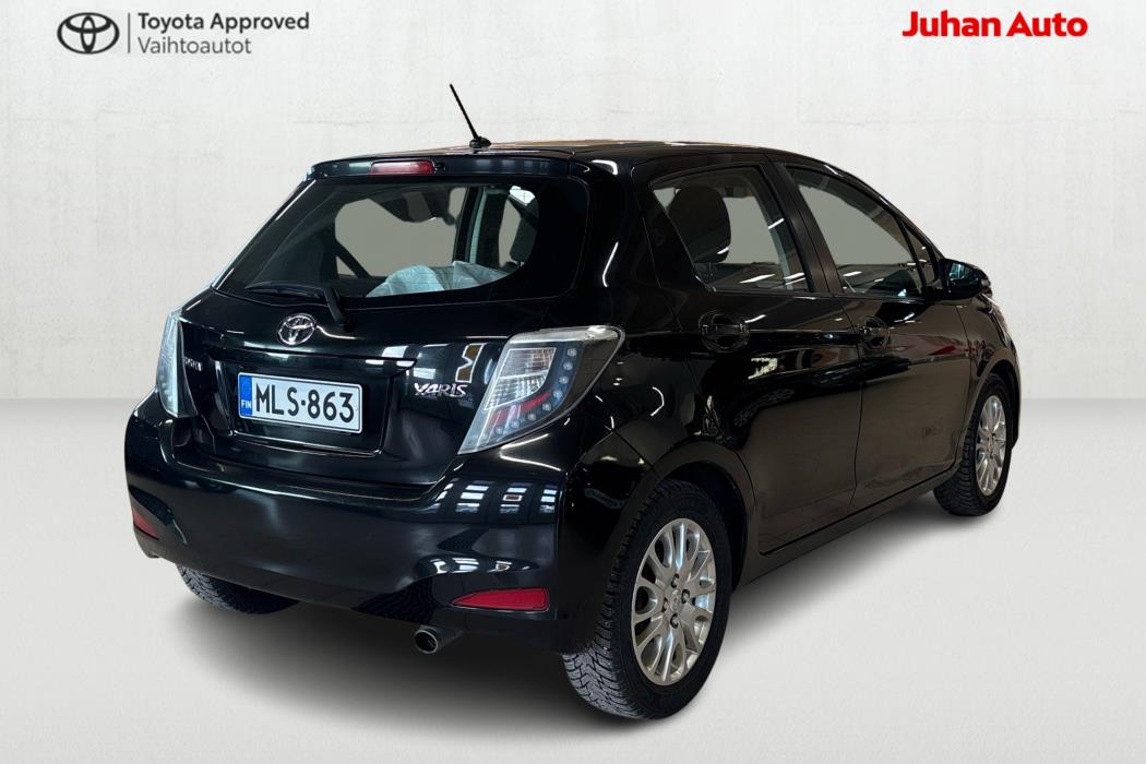 TOYOTA Yaris 2014