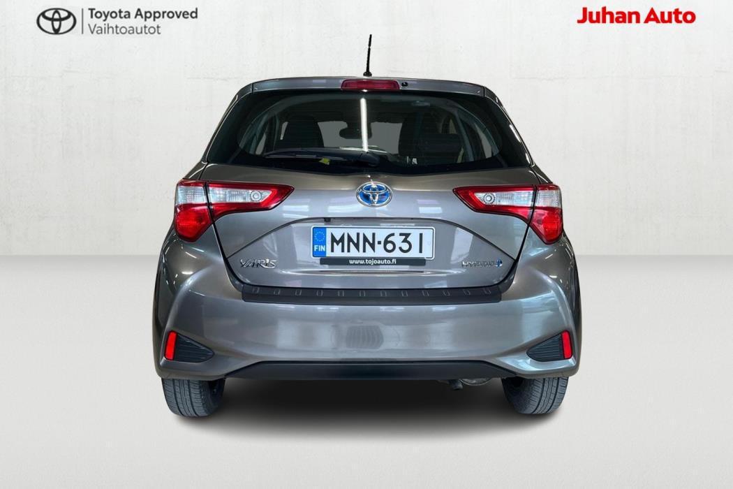 TOYOTA Yaris 2018