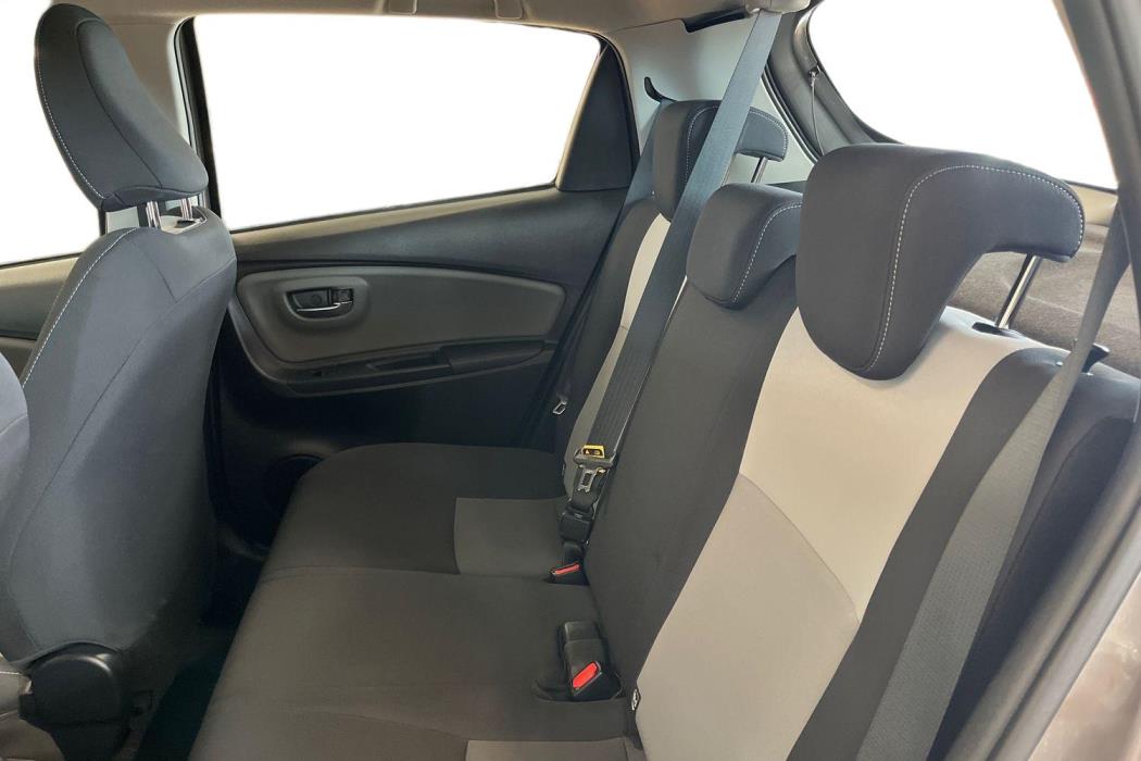 TOYOTA Yaris 2018