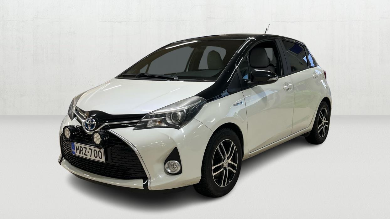 TOYOTA Yaris 2016