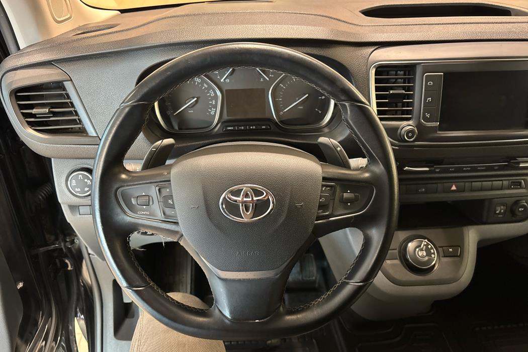 TOYOTA Proace 2021